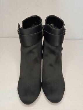 Unisa Unrowen Black Ankle Booties Block Heel Boots Women's Size 9.5M